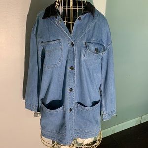 Solutions denim shirt/jacket. Front pockets